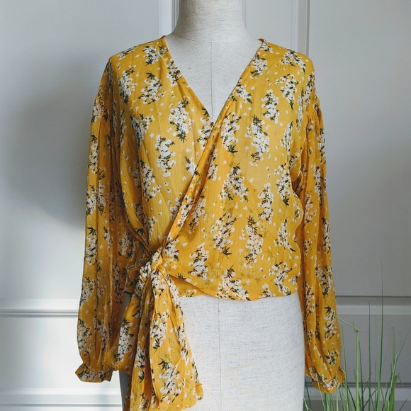 Know One Cares Tops - Know One Cares Floral Wrap Tie Blouse Floral M NWT
